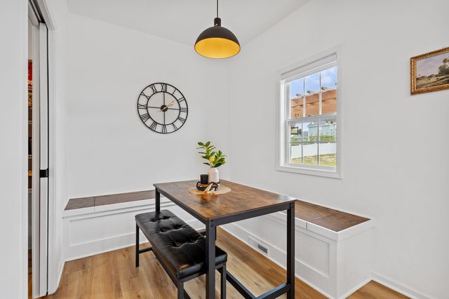 2207 Mary Lane, Valparaiso, IN 46383