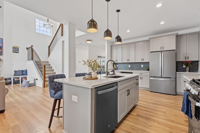 2207 Mary Lane, Valparaiso, IN 46383