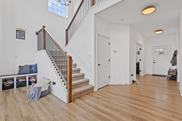 2207 Mary Lane, Valparaiso, IN 46383