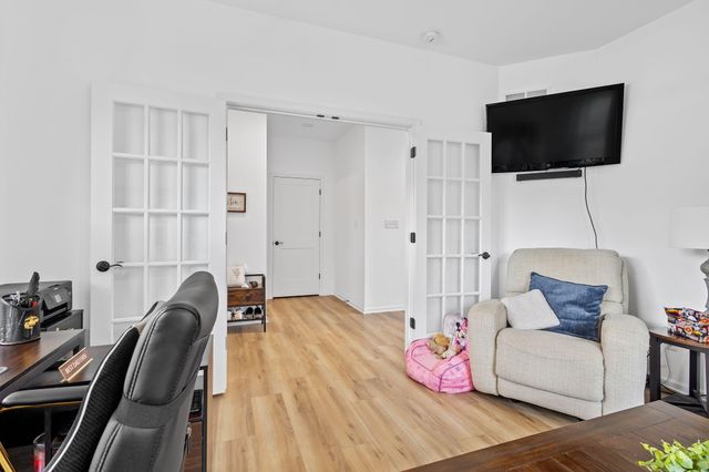 2207 Mary Lane, Valparaiso, IN 46383