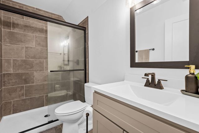 2207 Mary Lane, Valparaiso, IN 46383