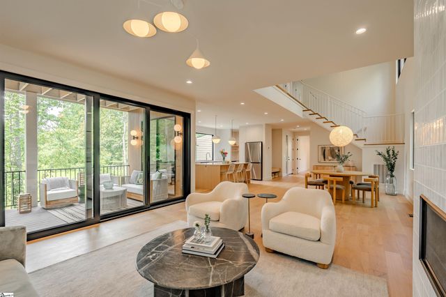 454 Enoree Road, Travelers Rest, SC 29690