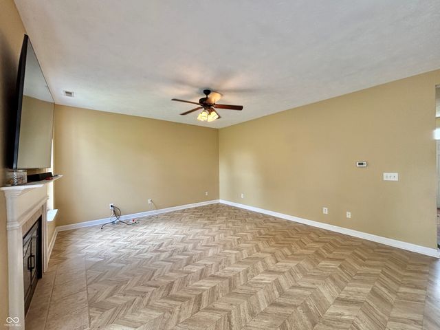 5571 Auburndale Drive, Bargersville, IN 46106