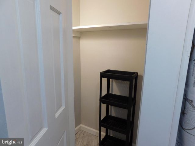 1103 W MARKET ST, Pottsville, PA 17901