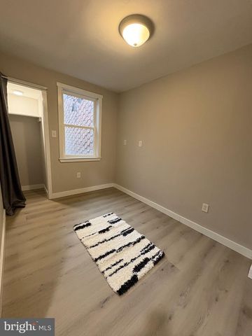 1103 W MARKET ST, Pottsville, PA 17901