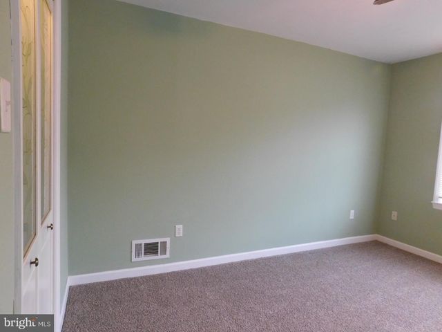 1103 W MARKET ST, Pottsville, PA 17901