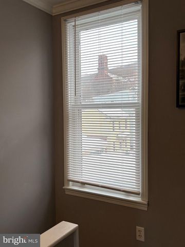 1103 W MARKET ST, Pottsville, PA 17901