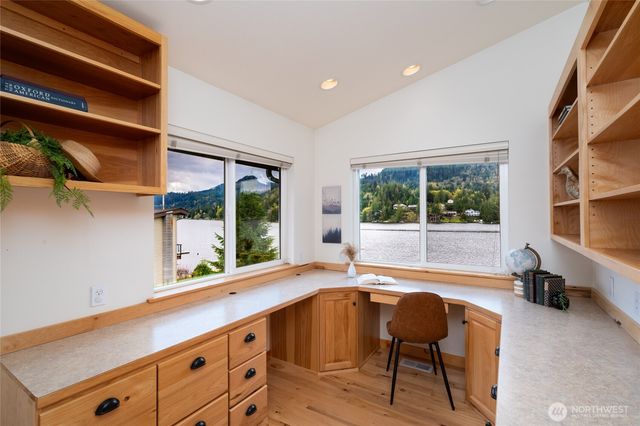 18304 South West View Road, Mount Vernon, WA 98274