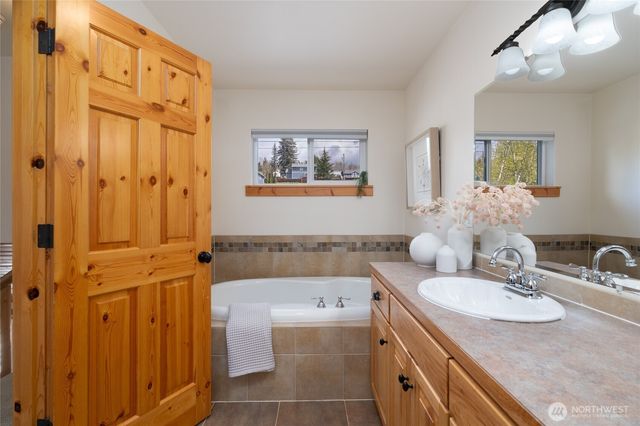 18304 South West View Road, Mount Vernon, WA 98274