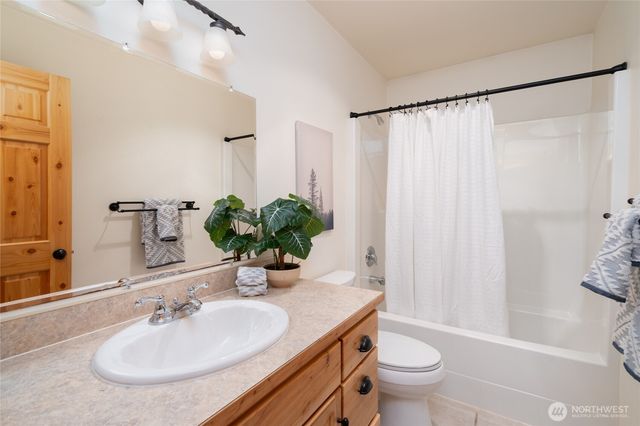 18304 South West View Road, Mount Vernon, WA 98274