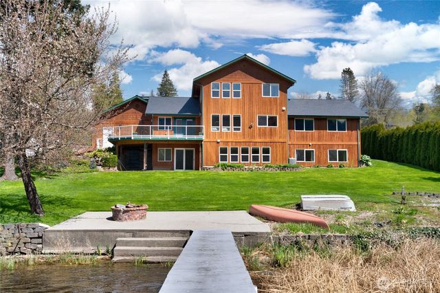 18304 South West View Road, Mount Vernon, WA 98274