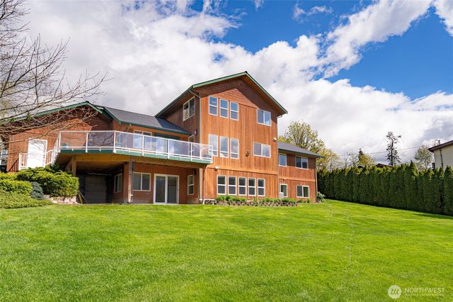 18304 South West View Road, Mount Vernon, WA 98274