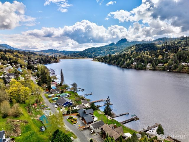 18304 South West View Road, Mount Vernon, WA 98274