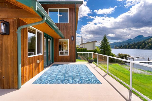 18304 South West View Road, Mount Vernon, WA 98274
