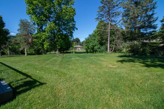 3325 Wilshire ROAD, Brookfield, WI 53045