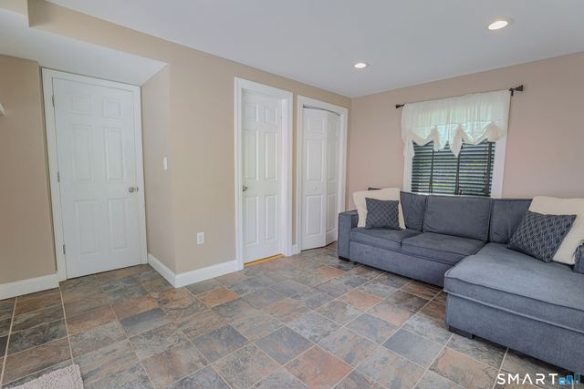 46 Westminster Drive, West Hartford, CT 06107