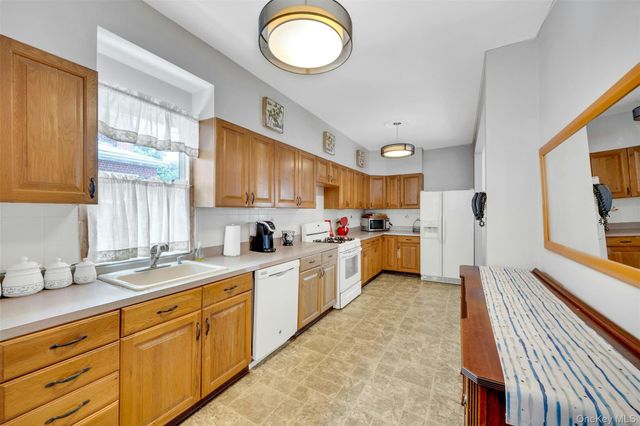 1650 Research Avenue, Bronx, NY 10465