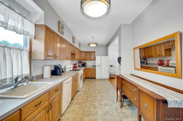 1650 Research Avenue, Bronx, NY 10465