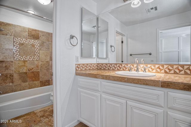 3432 E LIONS Street, Phoenix, AZ 85018