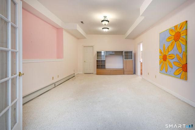 35 Coach Light Drive, Woodbury, CT 06798