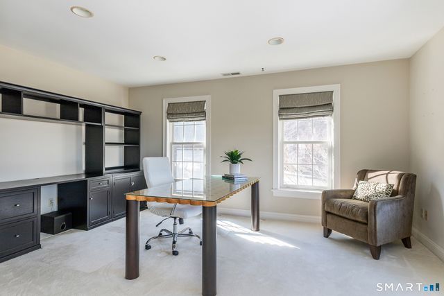 35 Coach Light Drive, Woodbury, CT 06798