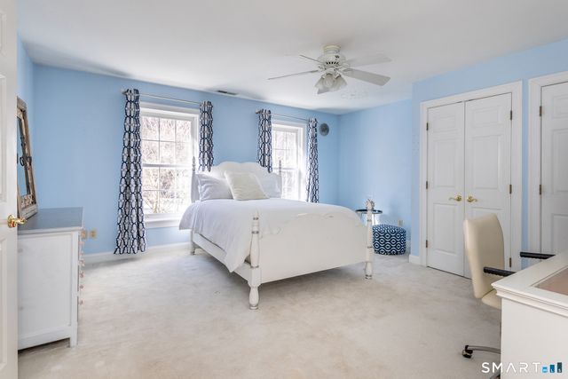 35 Coach Light Drive, Woodbury, CT 06798