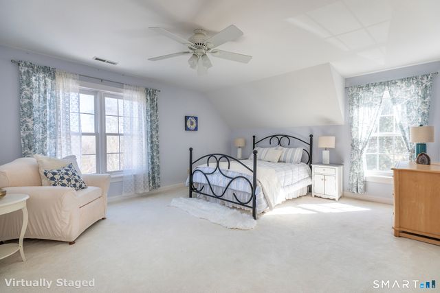 35 Coach Light Drive, Woodbury, CT 06798