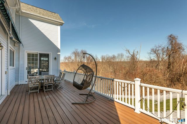 35 Coach Light Drive, Woodbury, CT 06798