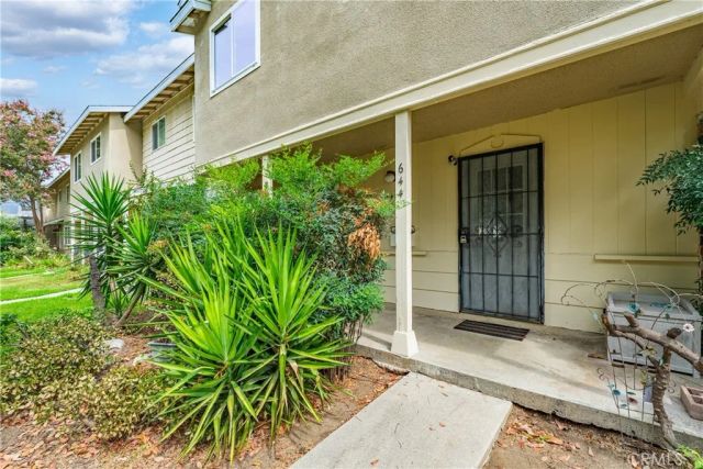 644 E Lee, Azusa, CA 91702