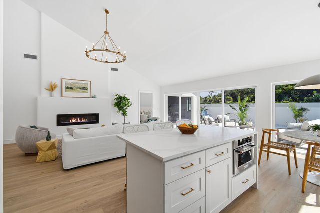 198 Ridge Road, Jupiter, FL 33477