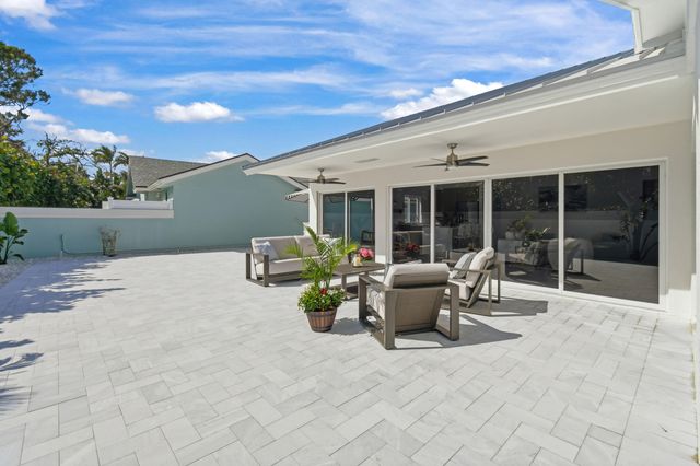 198 Ridge Road, Jupiter, FL 33477