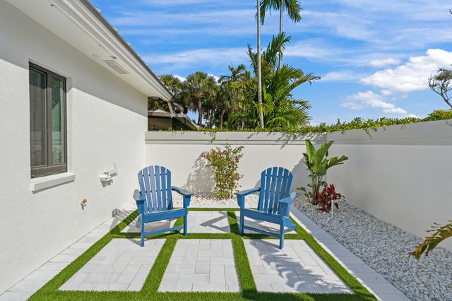 198 Ridge Road, Jupiter, FL 33477