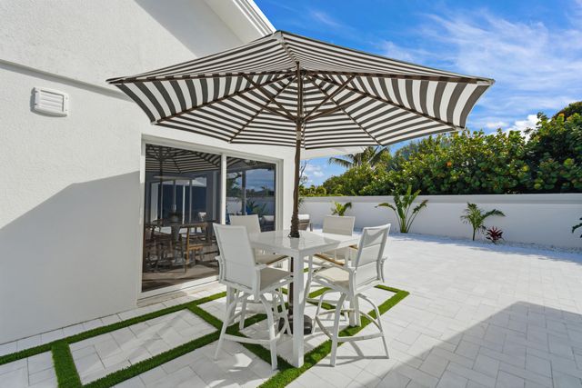 198 Ridge Road, Jupiter, FL 33477