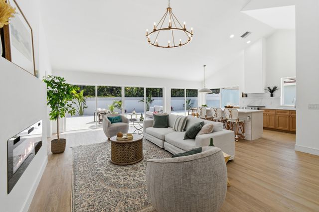 198 Ridge Road, Jupiter, FL 33477