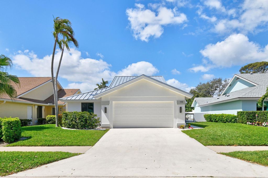 198 Ridge Road, Jupiter, FL 33477