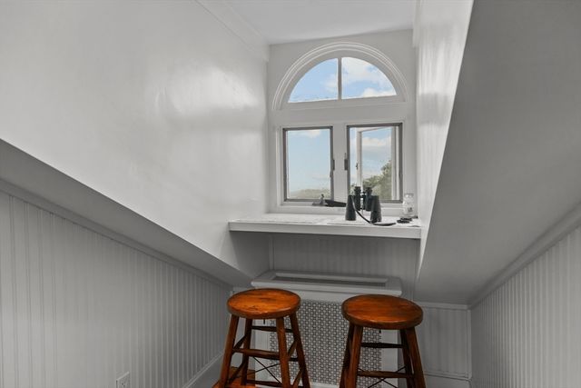 718 Bellevue Ave. 5, Newport, RI 02840