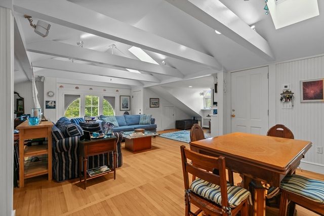 718 Bellevue Ave. 5, Newport, RI 02840