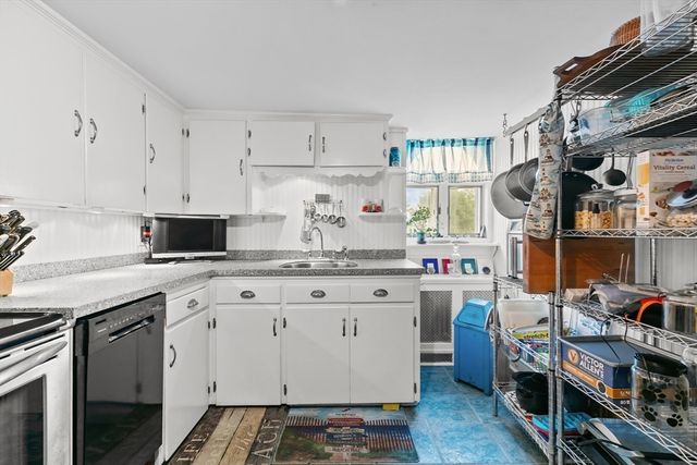 718 Bellevue Ave. 5, Newport, RI 02840