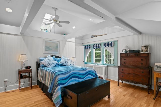 718 Bellevue Ave. 5, Newport, RI 02840