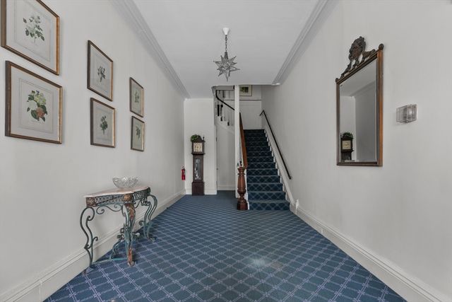 718 Bellevue Ave. 5, Newport, RI 02840