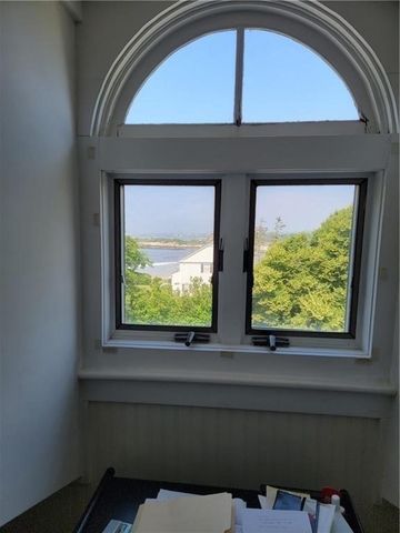 718 Bellevue Ave. 5, Newport, RI 02840