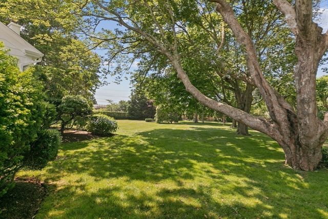 718 Bellevue Ave. 5, Newport, RI 02840