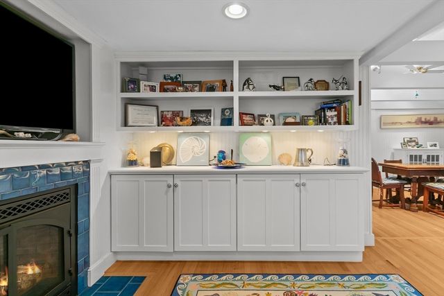 718 Bellevue Ave. 5, Newport, RI 02840