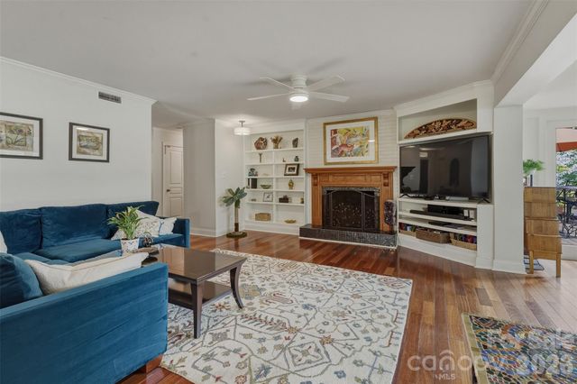 3002 Lake Shore Road S, Denver, NC 28037