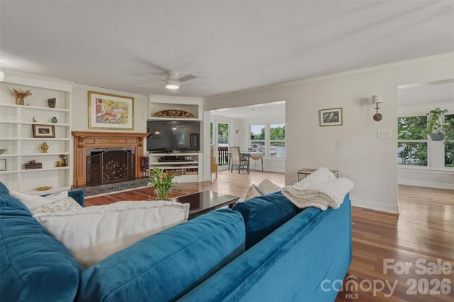 3002 Lake Shore Road S, Denver, NC 28037