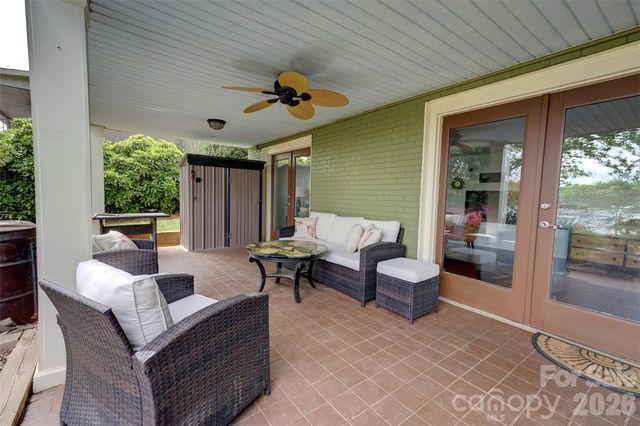3002 Lake Shore Road S, Denver, NC 28037