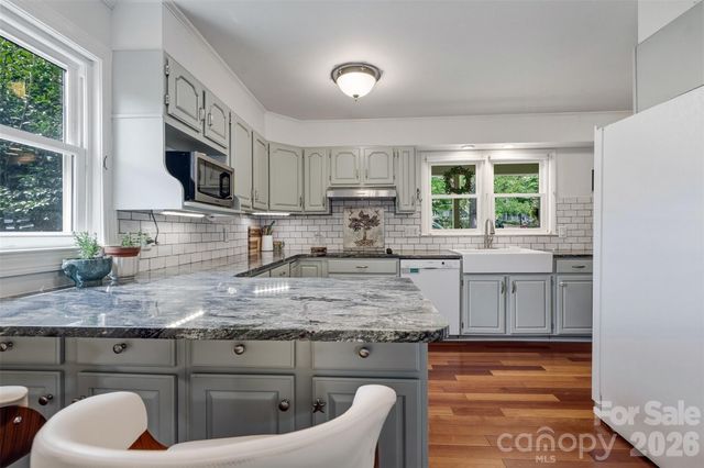 3002 Lake Shore Road S, Denver, NC 28037
