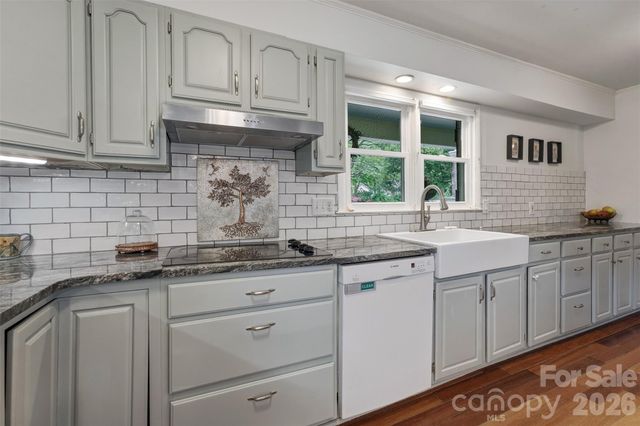 3002 Lake Shore Road S, Denver, NC 28037