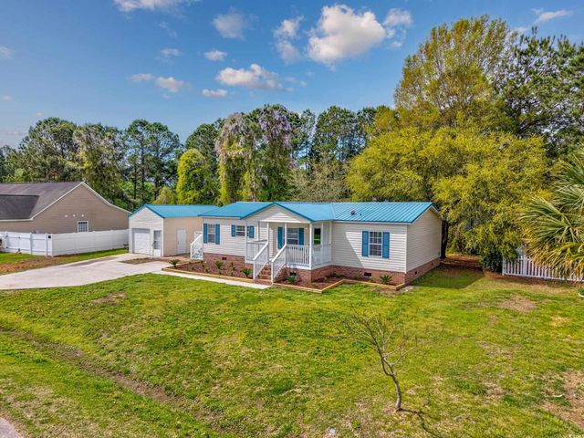 305 Opal Ave., Little River, SC 29566