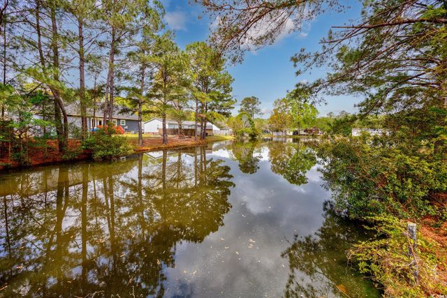 305 Opal Ave., Little River, SC 29566